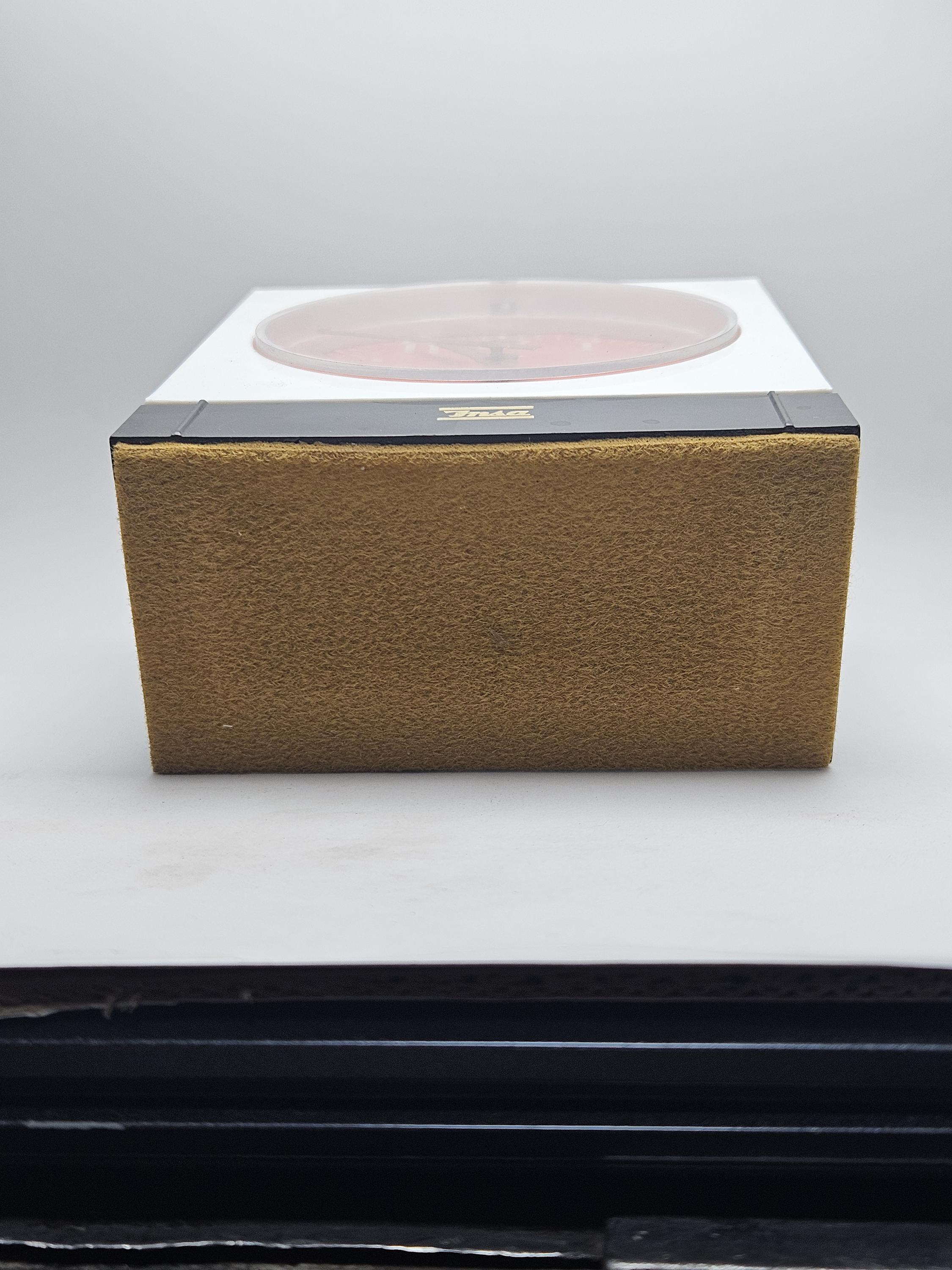 ヴィンテージのInsa目覚まし時計。1970年代ユーゴスラビア製。新品同様 