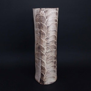 25 cm cylindervas i stengods i Kohiki-textur