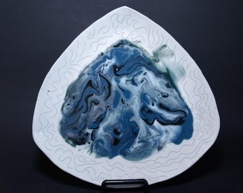 7-Zoll-Dreieckige Platten Swirl-Muster Keramik Steinzeug