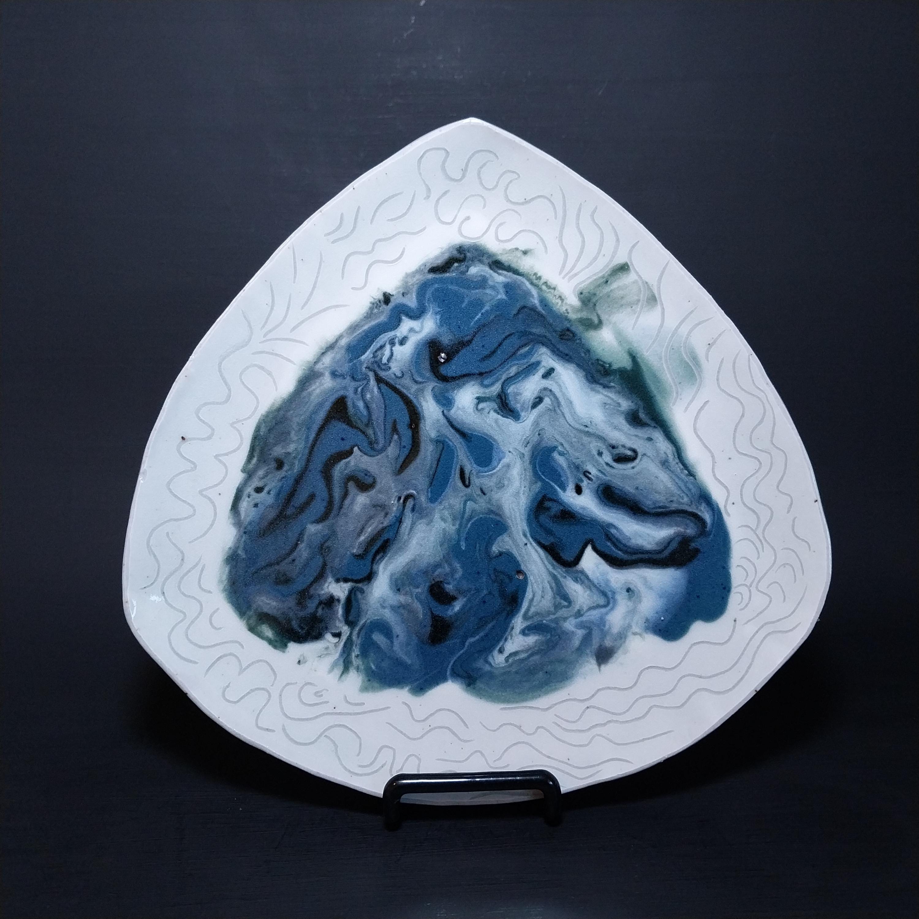 7 inch Triangular Plates Swirl Pattern Ceramic Stoneware