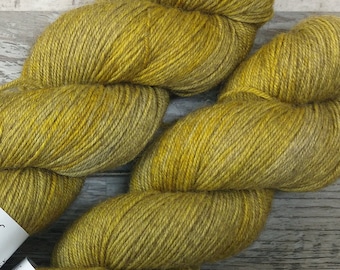 RTS Ra Collection Mythical Gods Yak Sock Fingering Weight Laine jaune semi-uni tacheté ton sur ton Laine mérinos Superwash Yak nylon