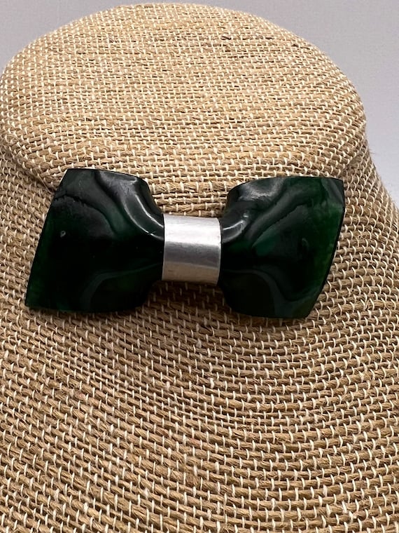 Green Celluloid Bow Brooch - image 1
