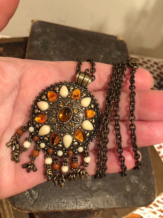 Collectible Joan Rivers Amber Medallion Necklace