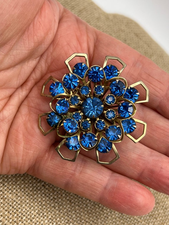 Blue Glass Snowflake Pin Brooch - image 3