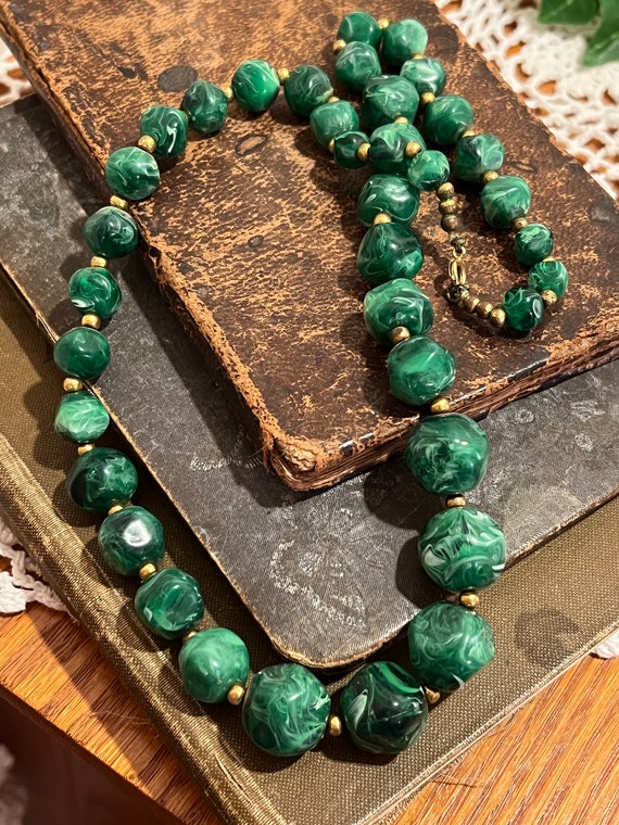 Green Plastic Graduated Bead Necklace - image 2