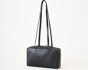 ONE-008 / Borsa Boston quadrata minimale / Pelle di mucca / Nera / Borsa a spalla e a mano / Unisex
