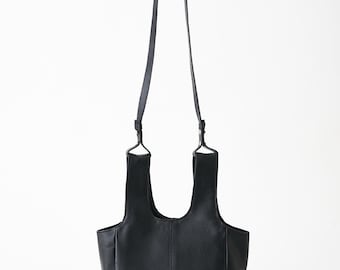 ONE-010 / Bolso de hombro y bolso minimalista de cuero bidireccional / Cuero de vaca / Negro / Bolso de estructura suave / Unisex