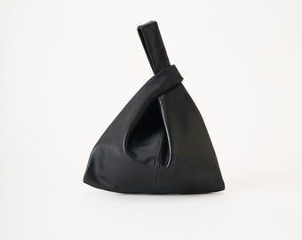 ONE-001 / Bolso de compras minimalista de cuero / Cuero de vaca / Negro / Bolso unisex con asa de nudo suave
