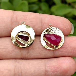 Pendientes de calcedonia ojo de gato, par de pendientes con piedra trillón y dije chapado en oro de 18k, joyería hecha a mano.