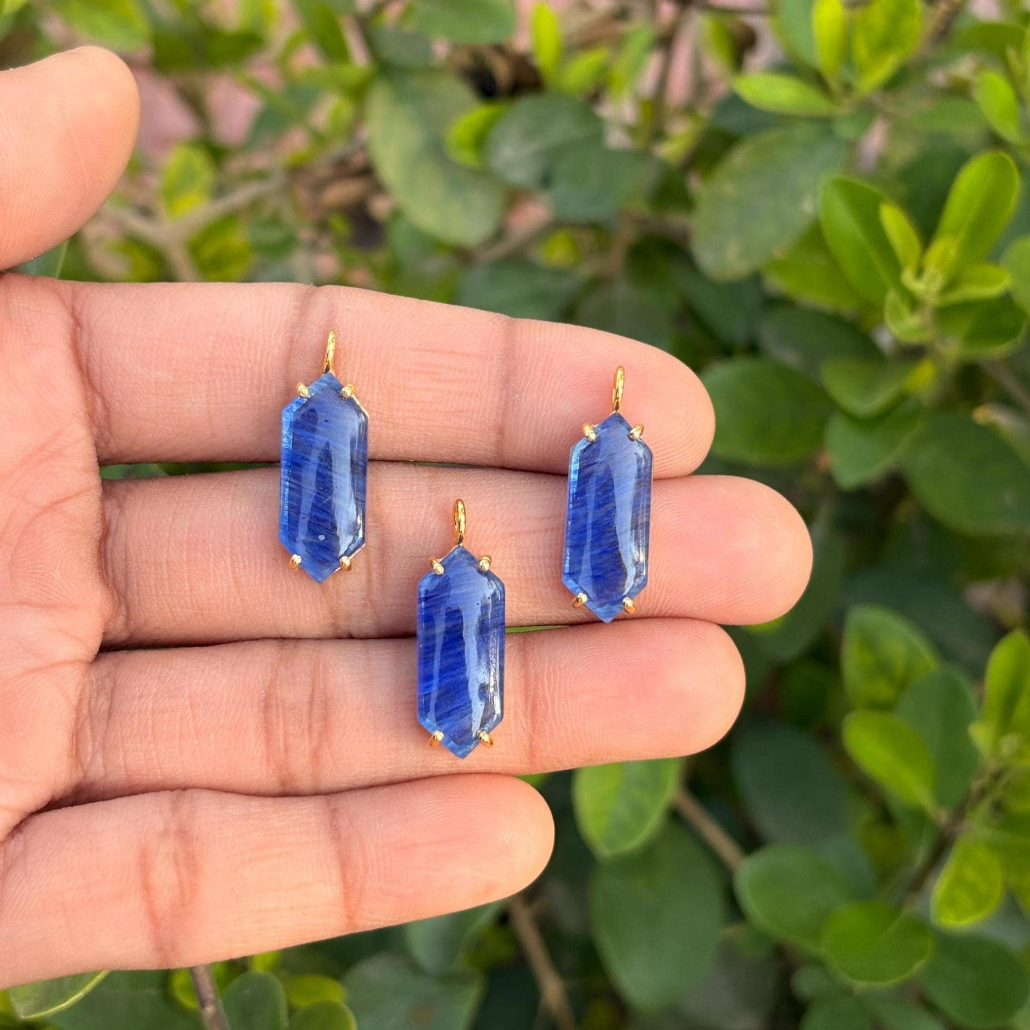 Blue Rutile Gold Plated Connector