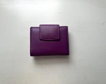 Vintage 90s 'Buxton' Butterfly Embossed Purple Leather Bifold Wallet