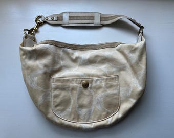 バッグ 00S coach Soho Hobo hand bag signature Coach | Signature Soho Hobo Shoulder Bag | Preloved Designer