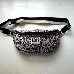 Vintage 00s 'Brighton' Love Leopard Belt Bag and Fanny Pack Bild 1