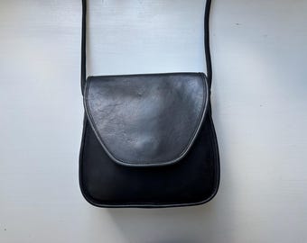 Vintage 90s 'Coach' Black Leather Lindsay Crossbody Bag