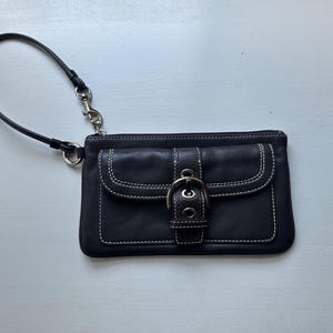 Vintage 00s &#39;Coach&#39; Soho Dark Brown Leather Wristlet