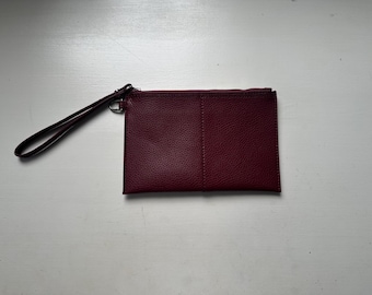 Vintage 00s 'Hobo' Burgundy Leather Wristlet