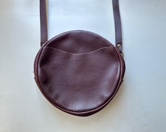Vintage 00s 'Portland Leather' Mahogany Brown Leather Large Circle Crossbody Bag