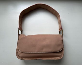 Bolso de hombro vintage Nine West de ante sintético marrón camel con flores bordadas, años 90