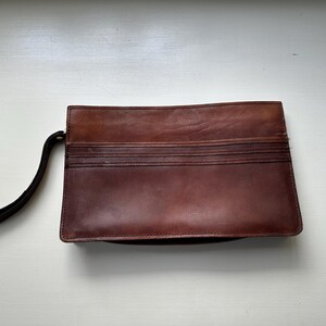 Bolso de mano grande de cuero marrón madera vintage de los años 70
