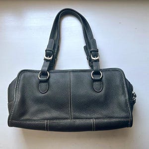Vintage 00s 'Ameri Leather' Black Leather Shoulder Bag