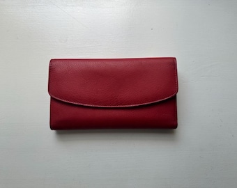 Vintage 80s 'P & Y' Red Leather Trifold Wallet