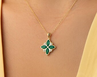 14k gouden bloemenketting, hanger met smaragdgroene marquisebloemblaadjes, vintage cadeau in art deco-stijl