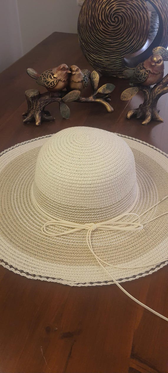 Cream Straw Wide Brim Summer Hat – Lace Trim and Cord Tie  display picture 1