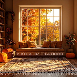 以下が含まれることがあります： 秋のインテリアシーン。大きな窓から黄金色の紅葉が見える。窓際にはクッション、カボチャ、ラグ、本棚が配置されている。テキスト「VIRTUAL BACKGROUND」が表示されている。