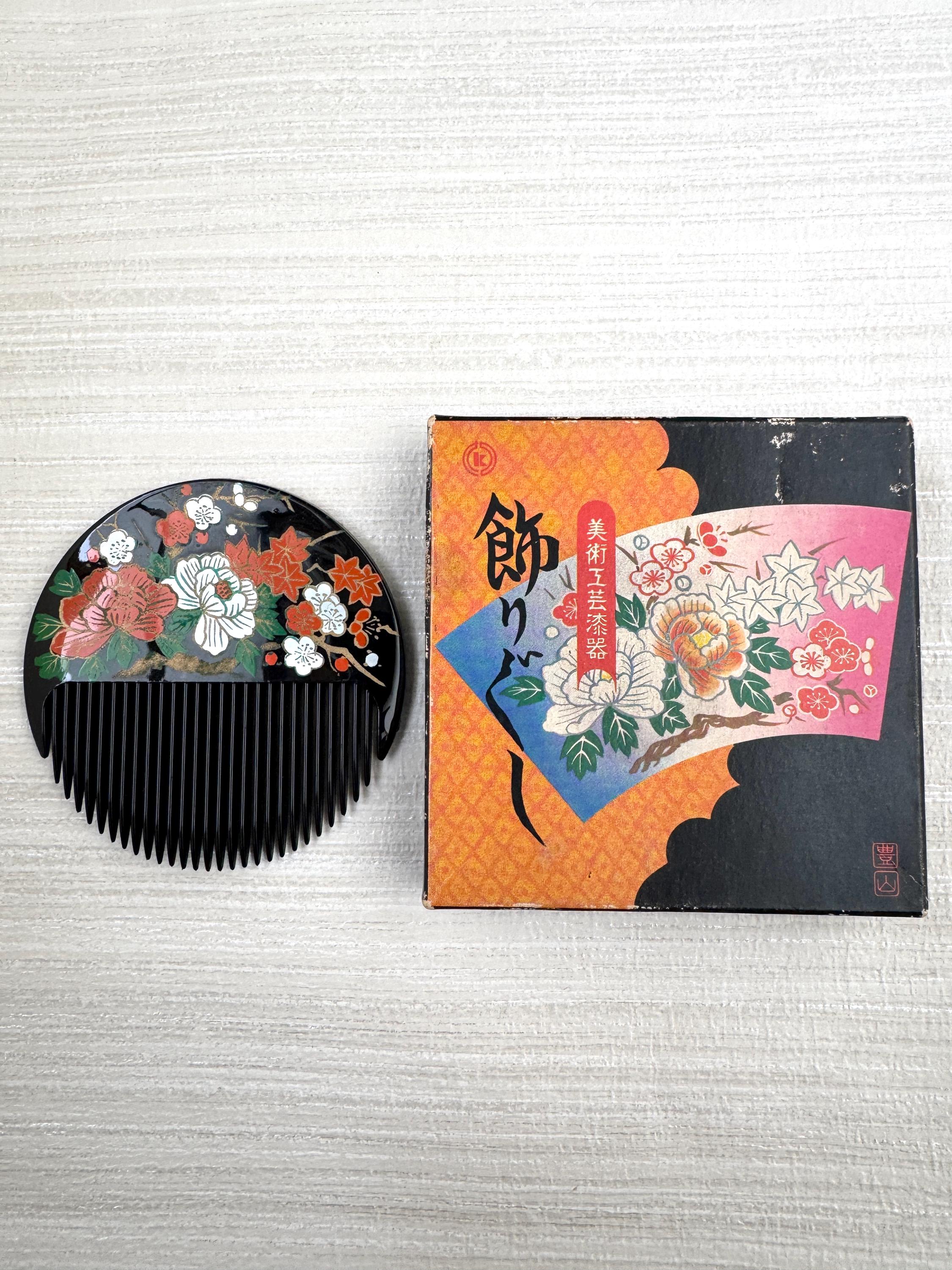 Vintage Japanese Hair Comb, Black Lacquer Style, Floral  display picture 1