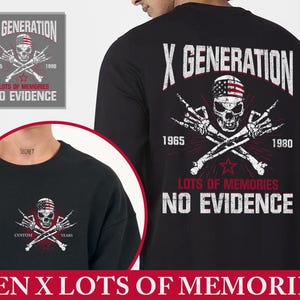 Pu&ograve; includere: Maglietta nera a maniche lunghe con grafica di teschio con bandana a bandiera americana. Il design include il testo "X GENERATION", "1965", "1980", "LOTS OF MEMORIES" e "NO EVIDENCE".