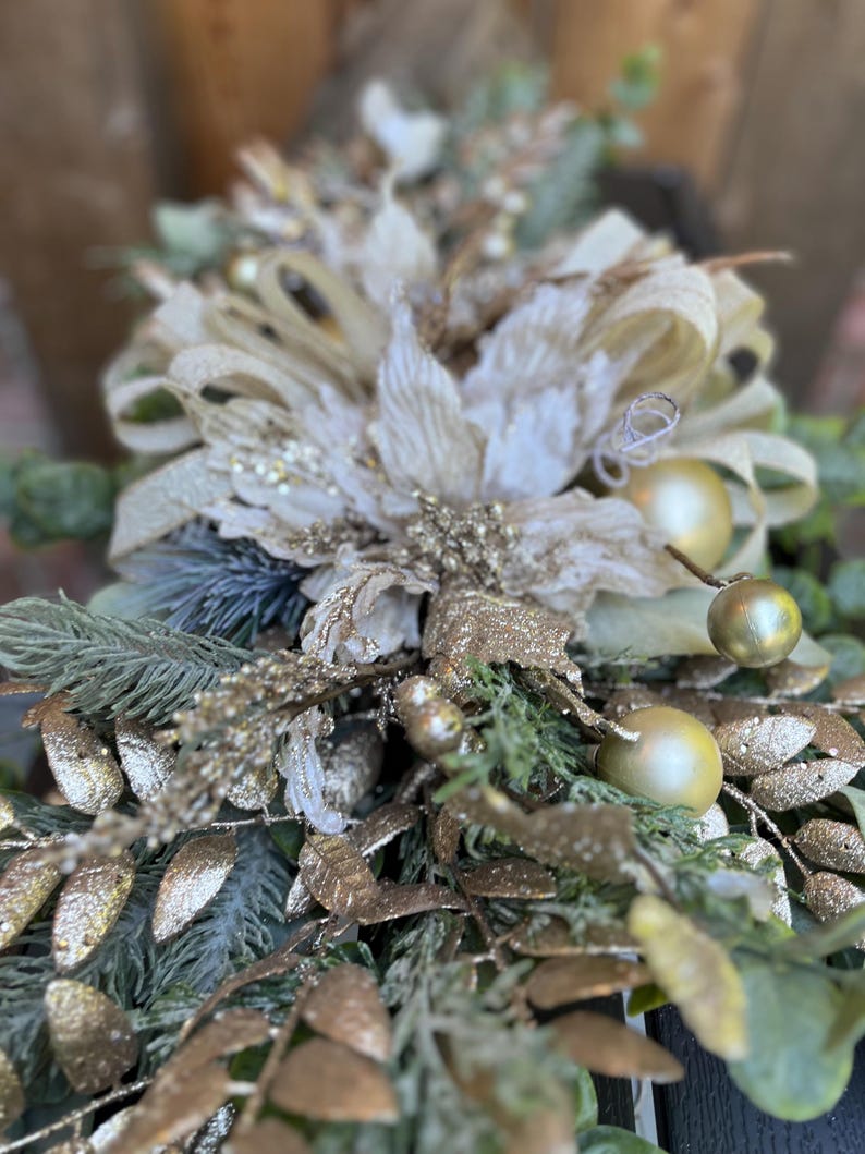 Christmas Champagne Colors With Lighter Greenery Glitter Centerpiece