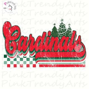 Könnte beinhalten: Retro-Grafik mit dem Wort "Cardinals" in Rot, umrandet von Grün und Weiß, mit einem Used-Look. Das Design beinhaltet grüne Weihnachtsbäume und ein Schachbrettmuster, ideal für Produkte zum Thema Feiertage.