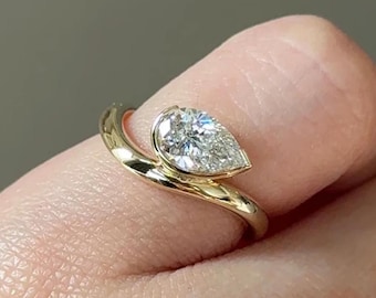 Pinky Ring Women, 1 Carat East-West Pear Moissanite Engagement Ring, Pinky Promise Ring East-West Pear Wave Band Ring, Moissanite Pinky Ring