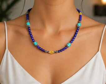 Collar de piedras preciosas de los chakras para la claridad y la confianza / Regalo espiritual con cuentas de cristal azul y morado para ella