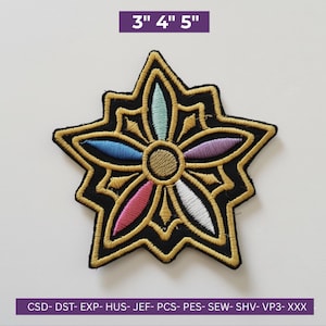 Op de afbeelding: Geborduurde patch in een stervormig ontwerp. De patch heeft een zwarte achtergrond met gouden randen en kleurrijke bloemblaadjes in tinten blauw, roze, paars en groen. De patch is ongeveer 7.6, 10.2 of 12.7 cm groot. De onderkant van de patch heeft tekst.