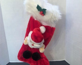 Medias navideñas vintage de Papá Noel en 3D, rojas y blancas, con acebo