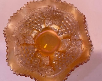 Antique Scalloped Edge Dish Bowl Carnival Glass Grapes & Leaves Pattern