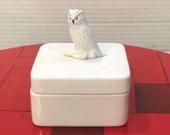 Vintage White Owl Carved Square Trinket Jewelry Box - Japan