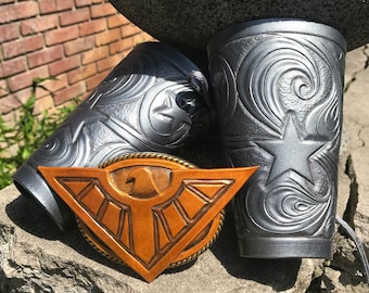 Leather Bombshell-Inspired Accessories
