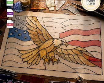 Patrón de vidriera de águila calva, arte en vidrio con la bandera estadounidense, plantilla de vidriera para bricolaje, atrapasoles de águila en PDF, PNG y JPG.