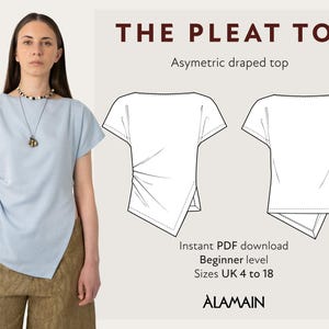 Pode incluir: Top assimétrico drapeado azul claro com design plissado. A imagem também mostra um desenho linear do top e inclui o texto "THE PLEAT TOP" e "Instant PDF download". O top está disponível nos tamanhos UK 4 a 18.