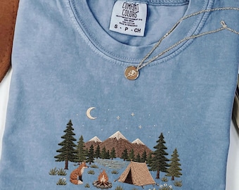 T-Shirt mit Fuchsstickerei, Comfort Colors, Naturmotiv mit Bergen und See, Cottagecore-Stil