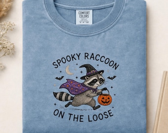 Besticktes Grusel-Waschbär-Shirt, Comfort Colors Halloween-T-Shirt, Geschenk für Waschbär-Fans