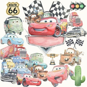 Puede incluir: Ilustración en acuarela con varios coches de dibujos animados, incluyendo un coche de carreras rojo, una furgoneta VW verde y una grúa. La imagen incluye banderas a cuadros, un letrero de la Ruta 66 y un trofeo. El tema general es el automovilismo y las carreras.