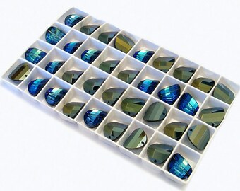 2pc - 14mm Rare Vintage Swarovski Crystal Bermuda Blue II Pagoda 5107 Beads Rights