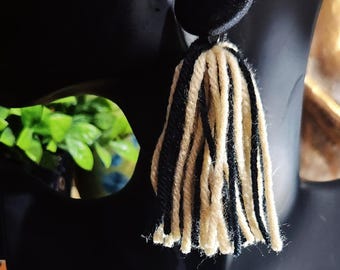 Schwarz und Elfenbein Knopf Quasten