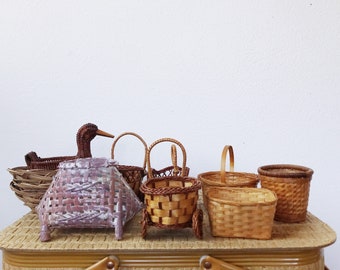 Miniature Basket set / vintage baskets / basket collection