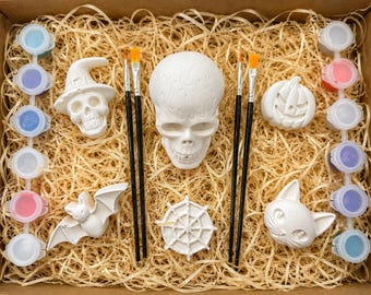 Halloween Plaster Painting Kit – Skull, Pumpkin, Bat, Cat & Spiderweb Craft Set