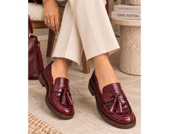 Karen Walker Burgundy Croc Embossed Leather Tassel Loafers Size 39