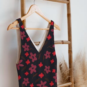 ピンクの花柄シームレスパターン、暗い背景、春の花の壁紙（デジタルダウンロード）